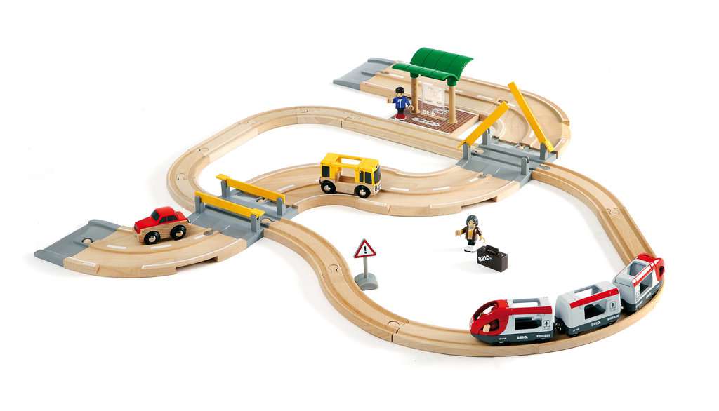 Brio Straßen und Schinen Set